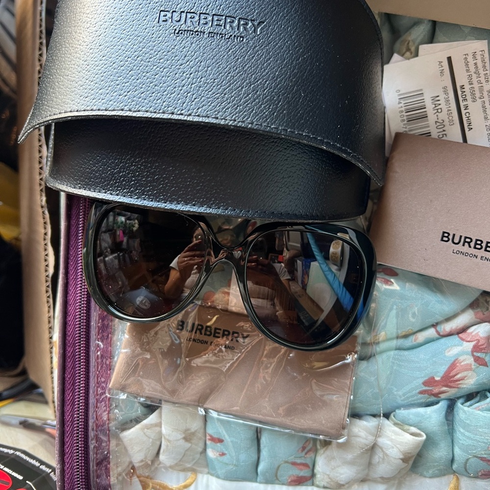 Burberry women Black Aviator Sunglasses